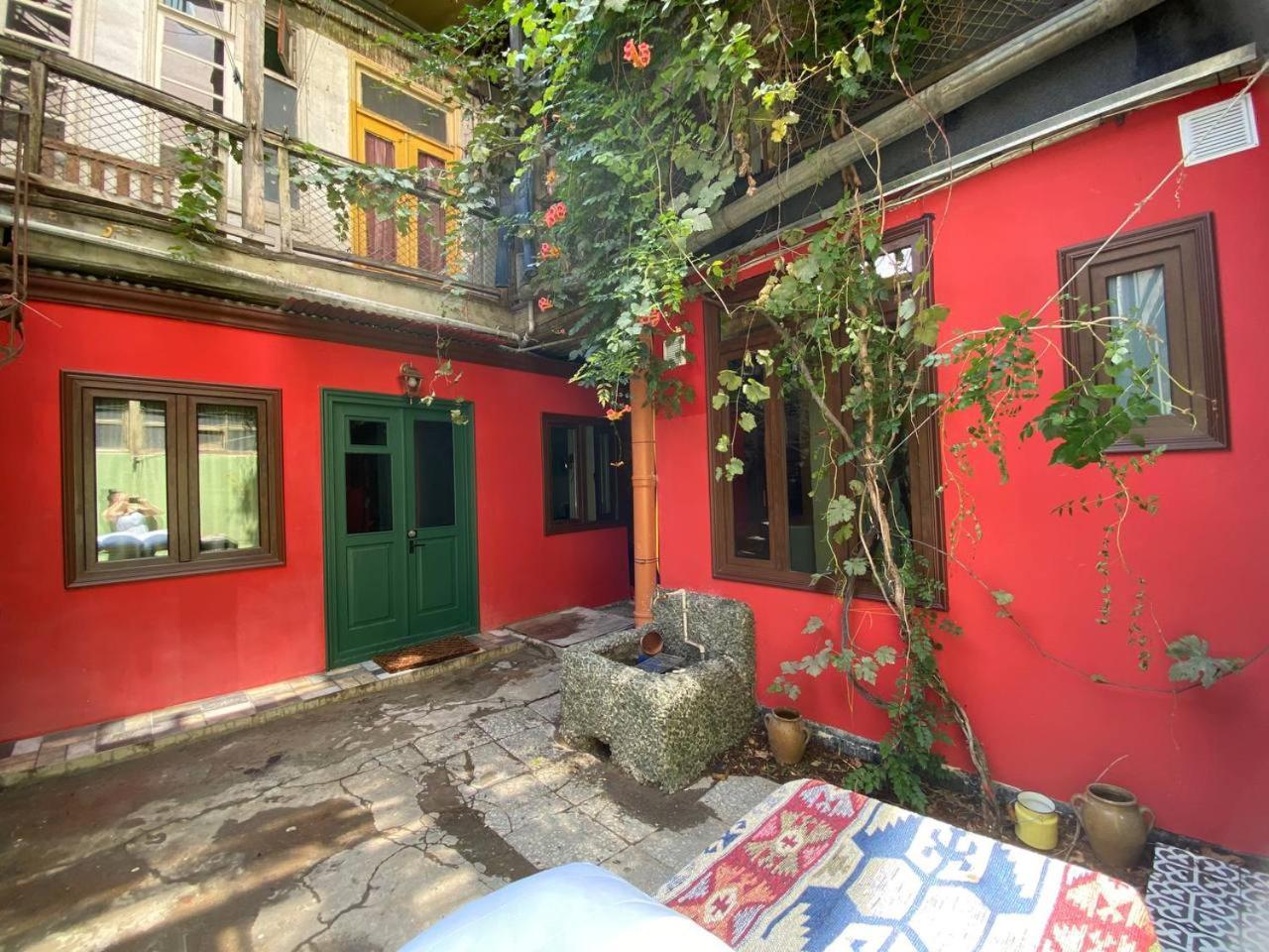 Apartments Margarita ティビリシ エクステリア 写真
