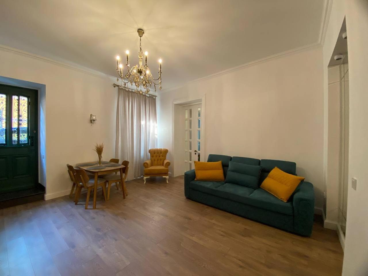 Apartments Margarita ティビリシ エクステリア 写真